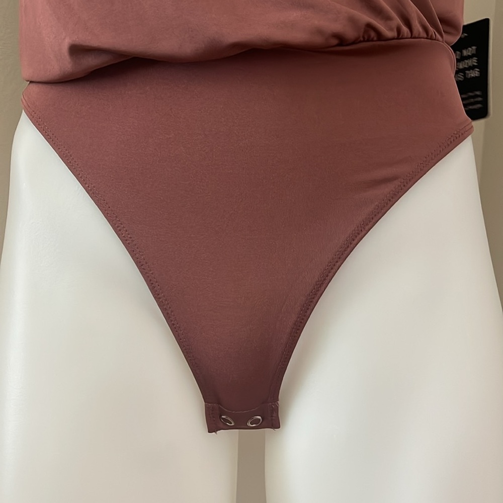 (NWT) Express Women’s Brown Bodysuit, Small - Picture 10 of 14